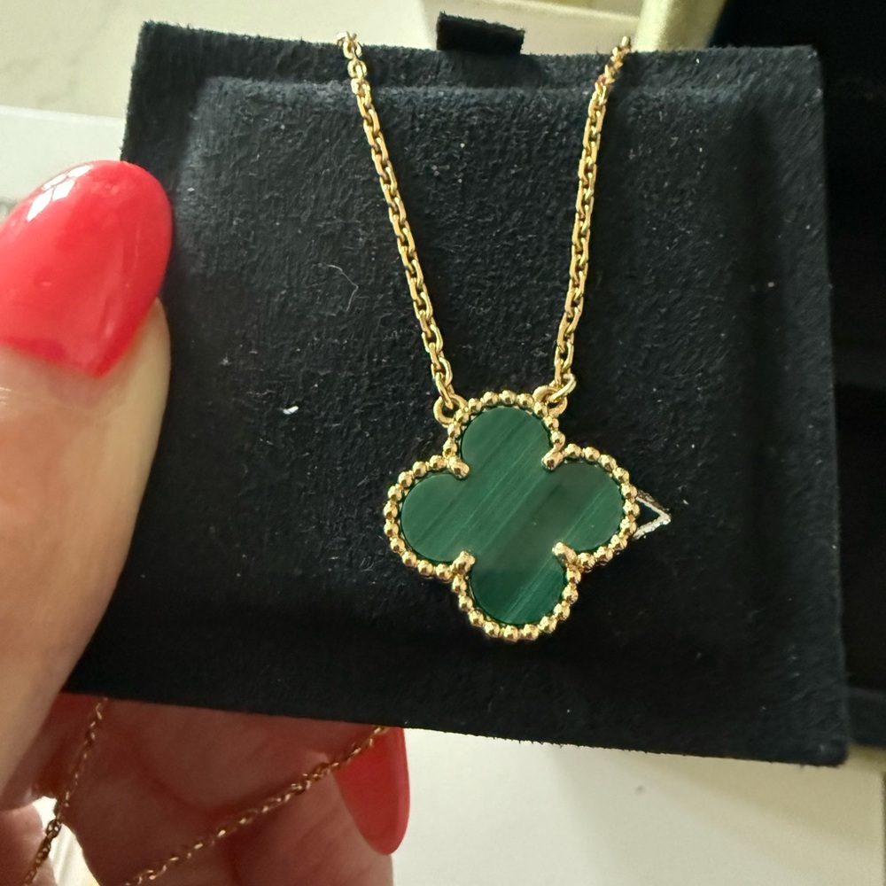 Authentic Van Cleef & Arpels Vintage Malachite Pendant Necklace